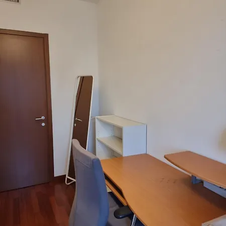 בית אירוח Cosy Spacious With Private Balcony *