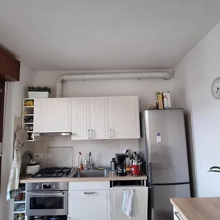 Cosy Spacious With Private Balcony בית אירוח *